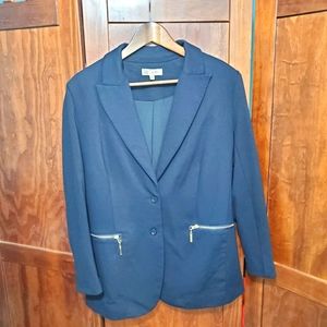 EUC Navy blue blazer DG2 with gold zipper pockets